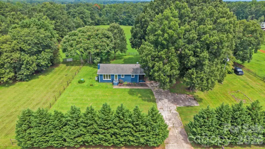 6268 Long Island Road, Catawba, NC 28609 - #2