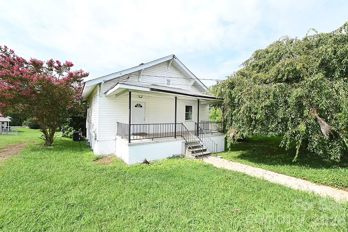 1632 C Avenue Se, Hickory, NC 28602 - #1