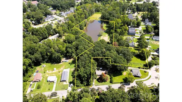 524 Dawn Circle, Charlotte, NC 28213