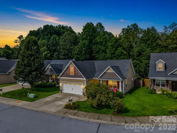 93 Foxtail Court, Hendersonville, NC 28792
