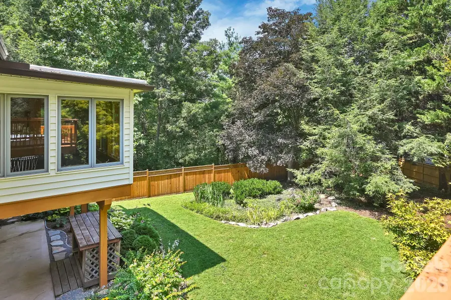 30 Nichols Hill Drive, Asheville, NC 28804 - #2