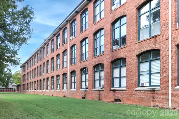 201 S Hoskins Road #315, Charlotte, NC 28208