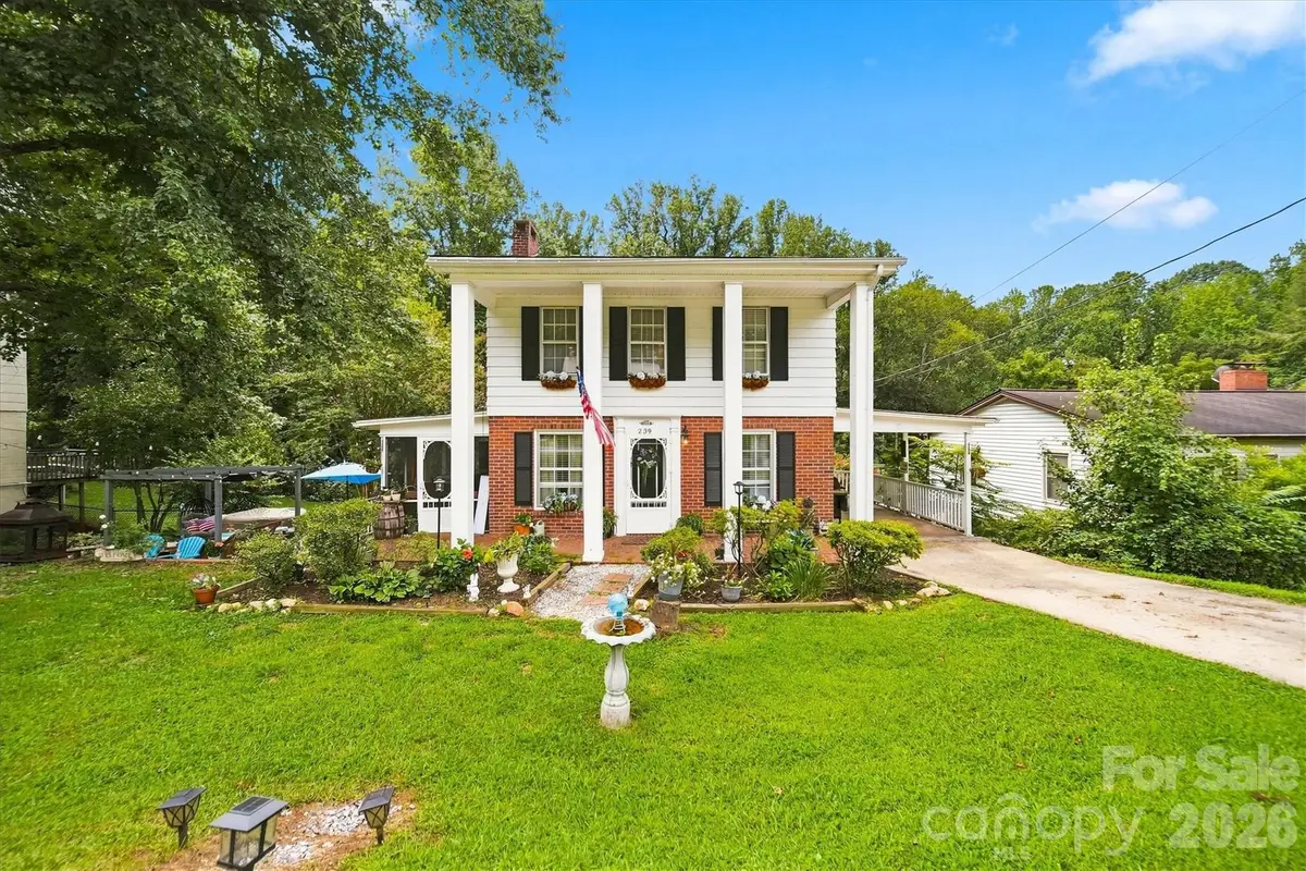239 N Anderson Street, Morganton, NC 28655 - #1