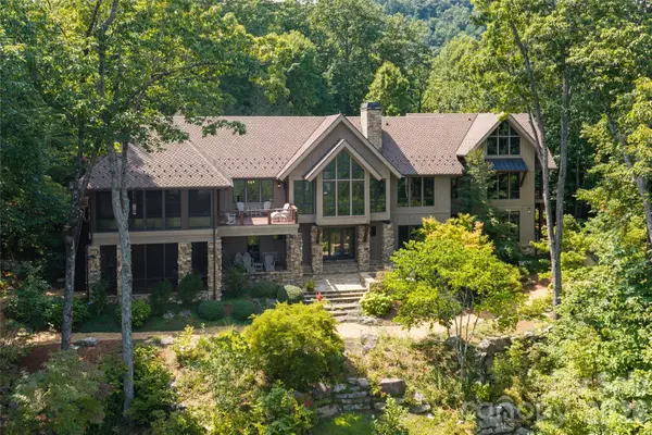 383 Eagle Ridge Road, Zirconia, NC 28790