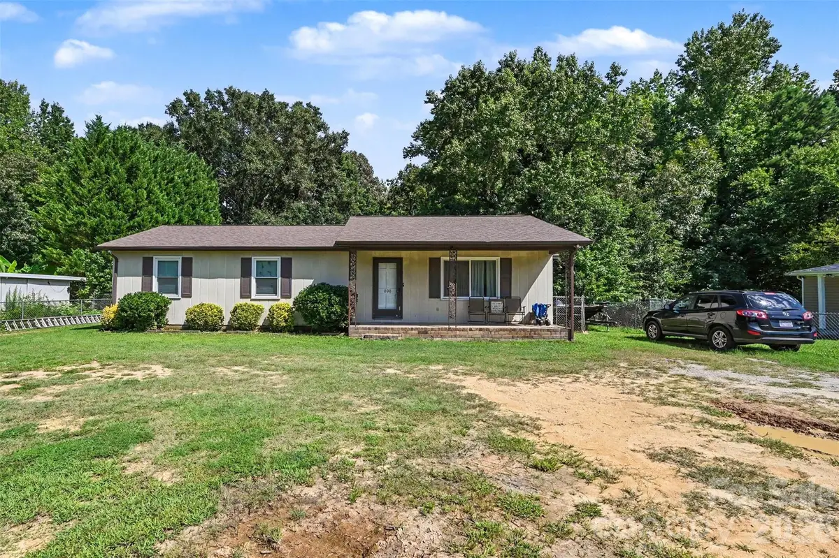 808 E Chestnut Street, Stanley, NC 28164 - #1