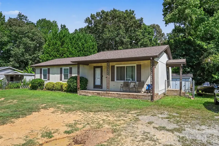 808 E Chestnut Street, Stanley, NC 28164 - #2