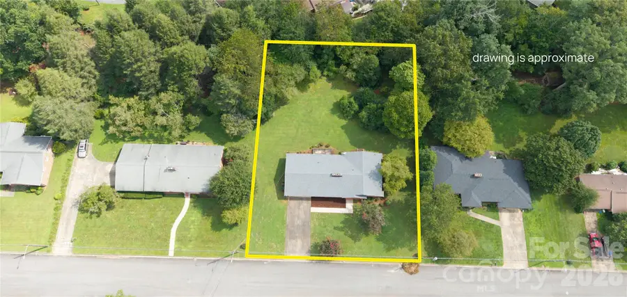201 Woodlawn Drive, Morganton, NC 28655 - #2