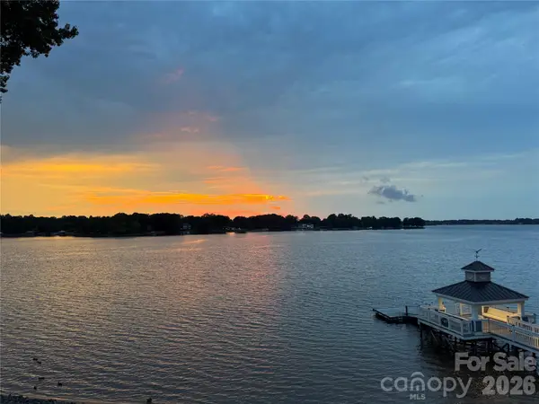 930 Southwest Drive, Davidson, NC 28036