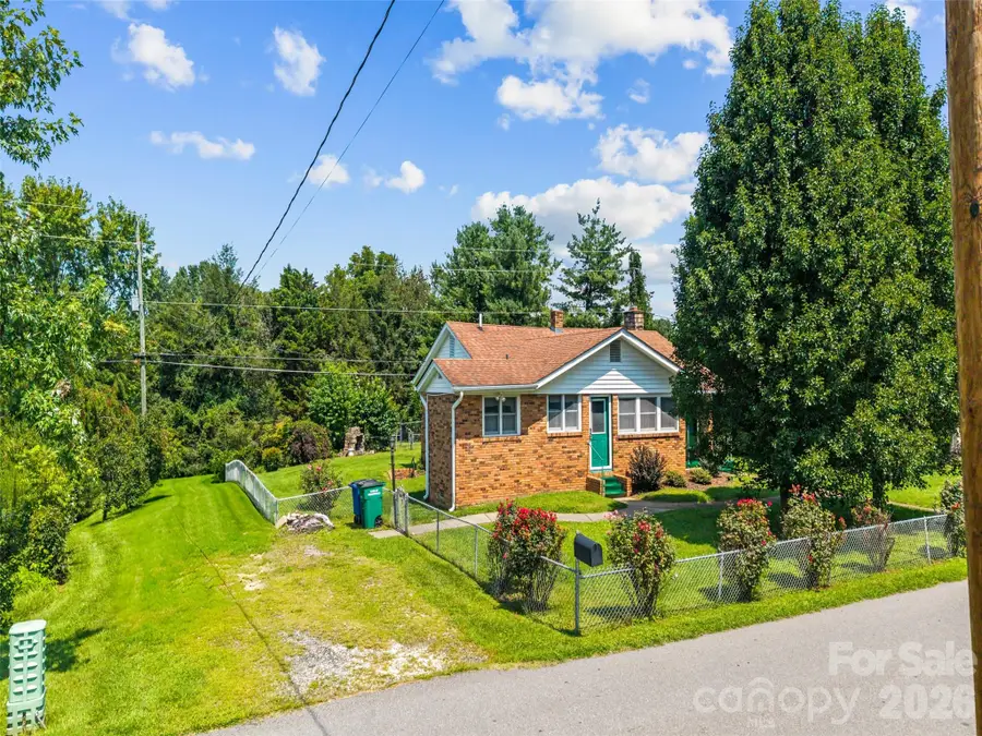 53 Salem Road, Weaverville, NC 28787 - #3