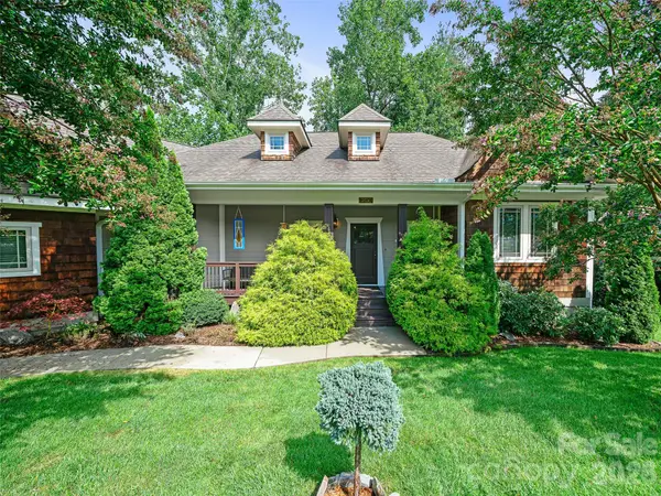 6 Oak Springs Drive, Arden, NC 28704