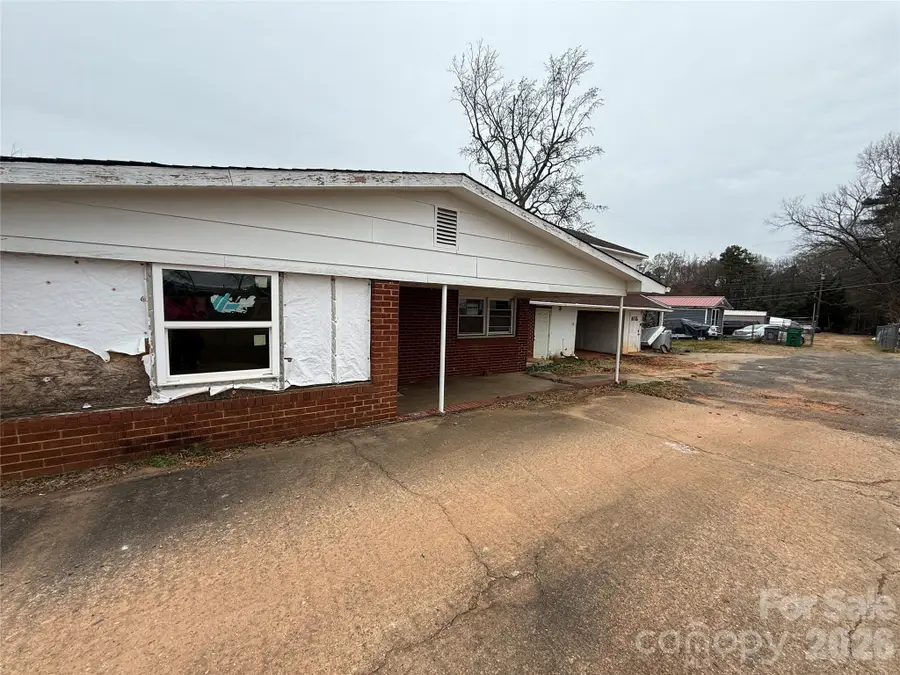 8106 Mount Holly Road, Charlotte, NC 28214 - #2