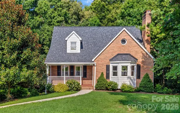 6045 Stone Bluff Drive, Clemmons, NC 27012