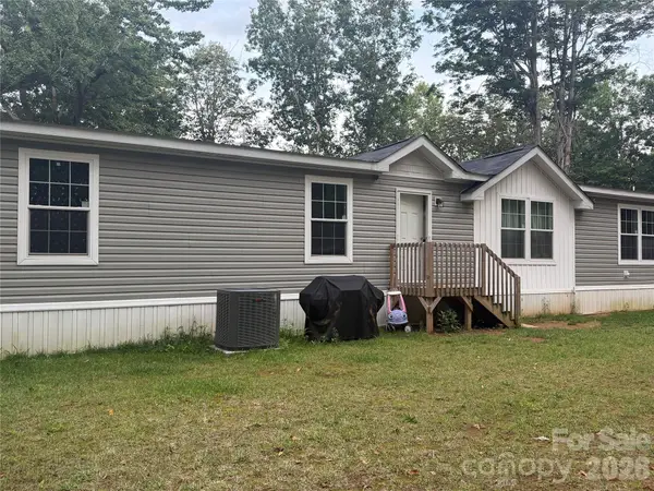 818 Poison Cove Road, Clyde, NC 28721