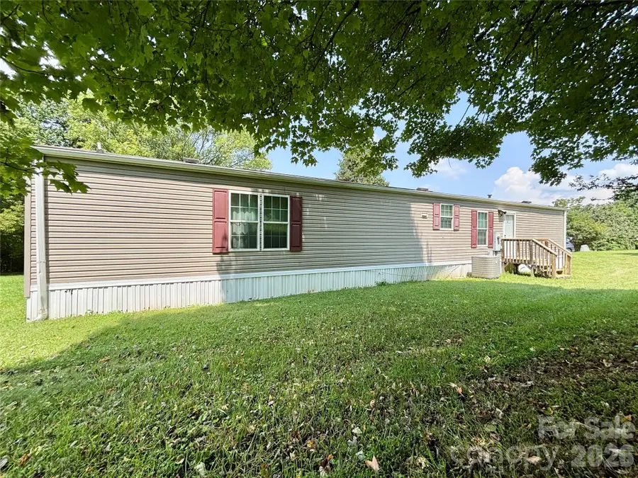 72 S Greenleaf Road, Hendersonville, NC 28739 - #2