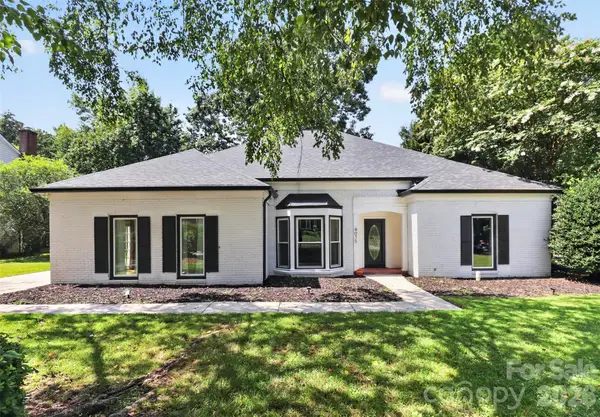 4015 Thistledown Court, Charlotte, NC 28269