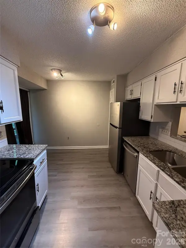 7209 Winery Lane, Charlotte, NC 28227