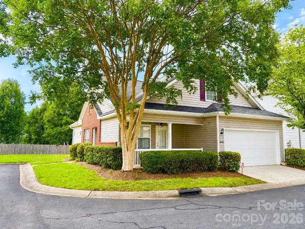 8946 Meadowmont View Drive, Charlotte, NC 28269