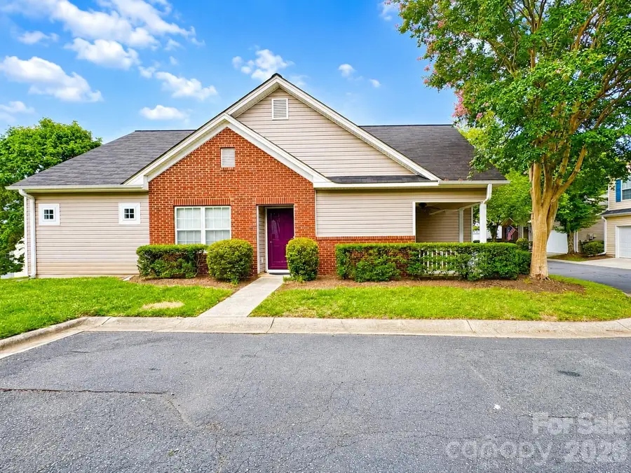 8946 Meadowmont View Drive, Charlotte, NC 28269 - #3