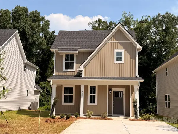 2021 Bishop Madison Lane #8, Charlotte, NC 28216