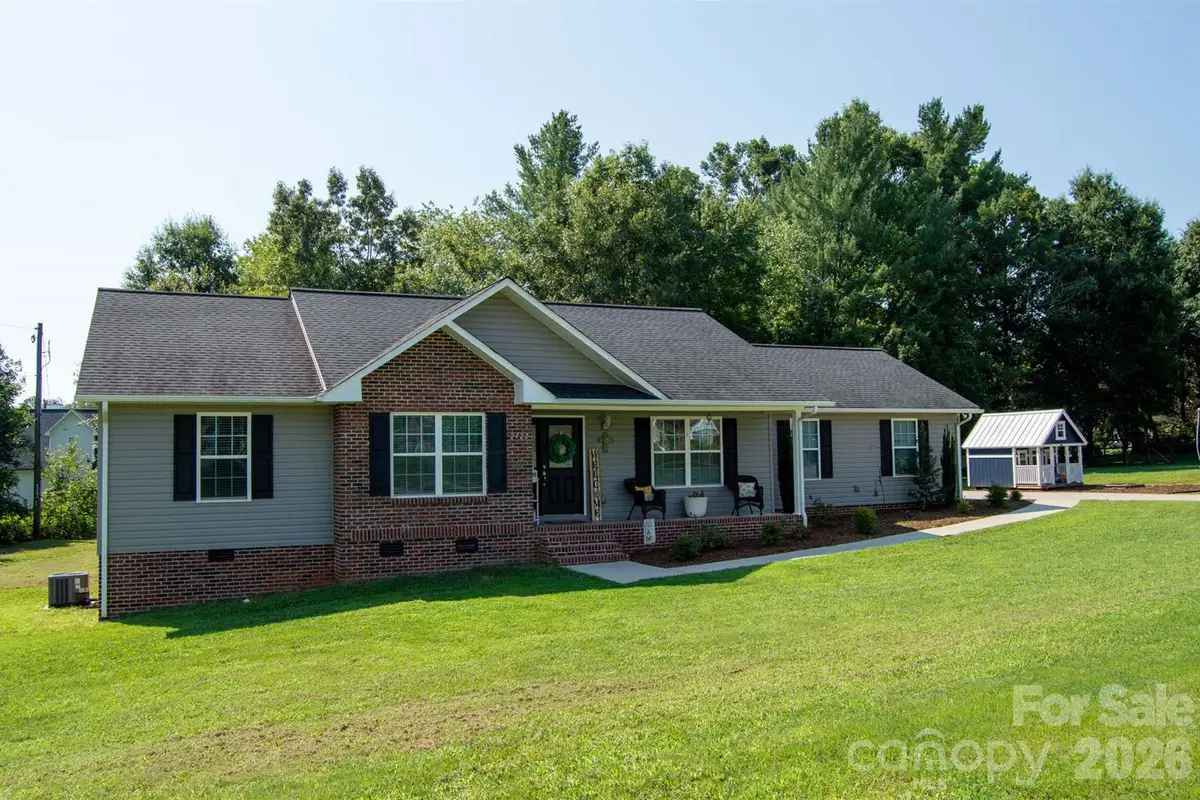 2422 23rd Street Drive Ne, Hickory, NC 28601 - #1