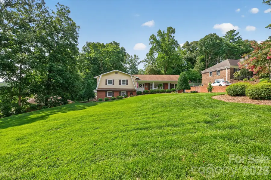 1053 20th Avenue Nw, Hickory, NC 28601 - #2