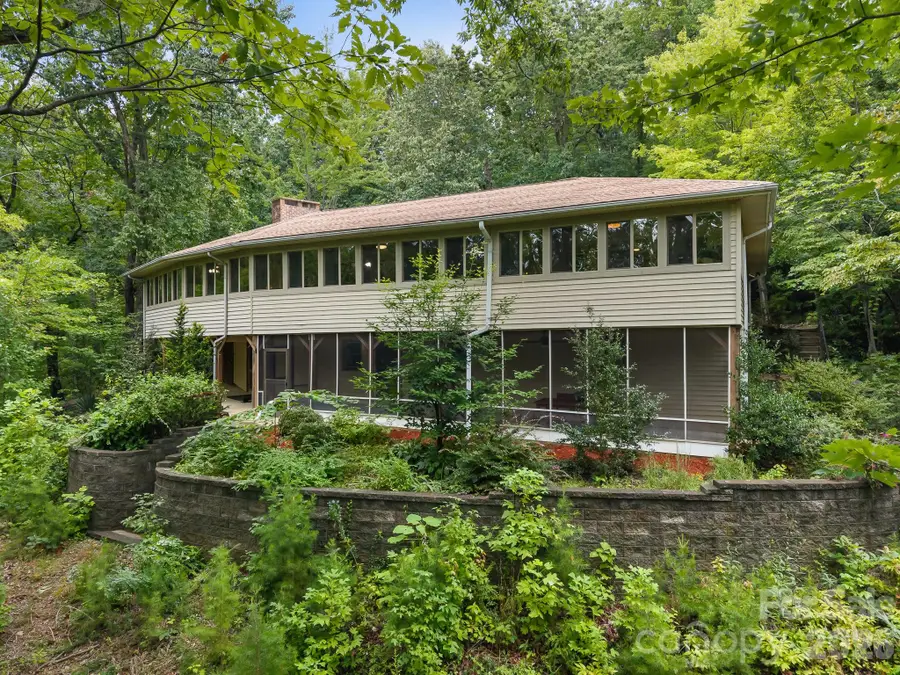 12 E Park Drive, Tryon, NC 28782 - #2