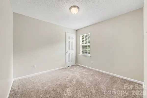 302 Touch Me Not Lane, Charlotte, NC 28216
