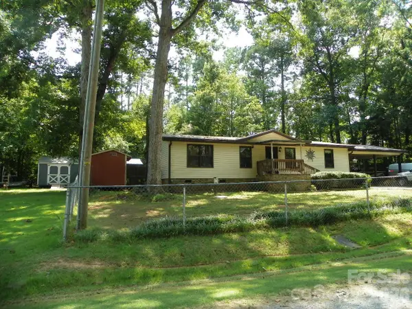 162 Fifth Avenue, New London, NC 28127