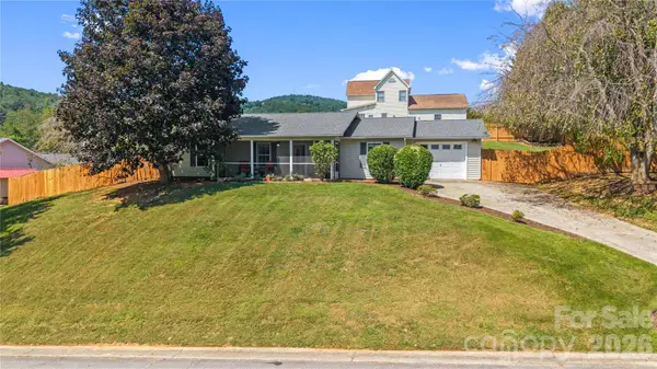 12 Sydney Lane, Asheville, NC 28806