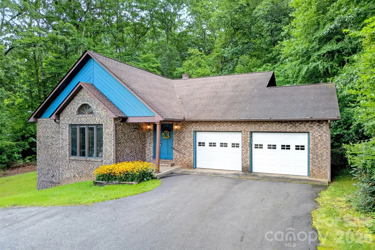 108 Shenandoah Drive, Burnsville, NC 28714 - #1