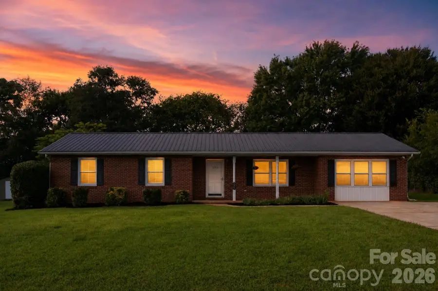 2504 Ashford Drive, Newton, NC 28658 - #2