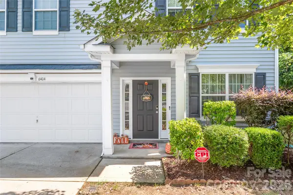 6404 Lanzerac Manor Drive, Charlotte, NC 28269