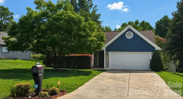 10117 Crayton Drive, Charlotte, NC 28269