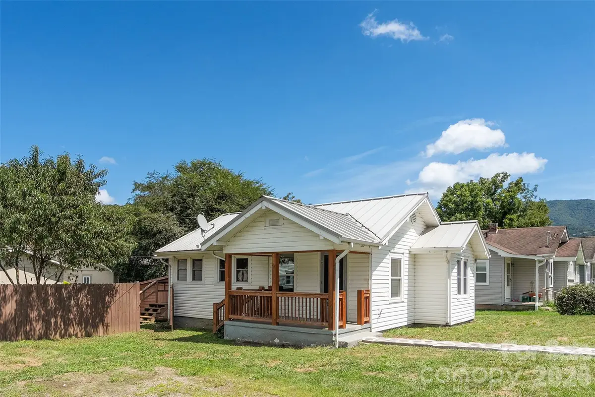 417 Riverbend Street, Waynesville, NC 28786 - #1