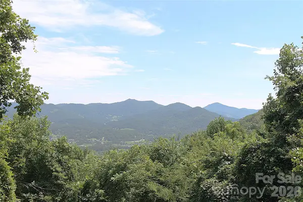 310 High Cliff Drive, Waynesville, NC 28786