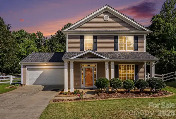 10878 Store House Court, Davidson, NC 28036