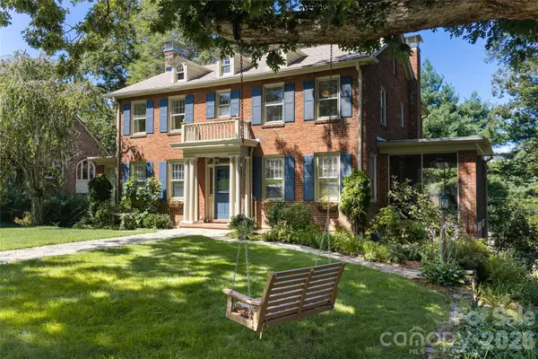 17 Lynwood Road, Asheville, NC 28804