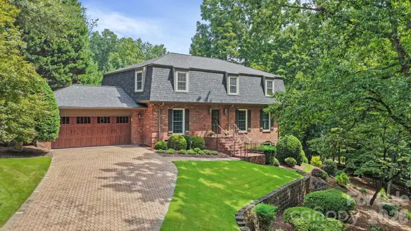 200 Keyhole Court, Cramerton, NC 28032