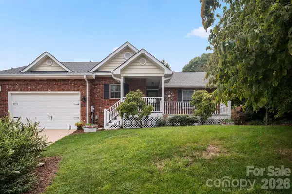 647 High Quarry Road, Hendersonville, NC 28791