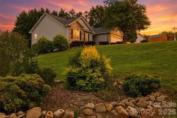 38 A Avenue, Taylorsville, NC 28681