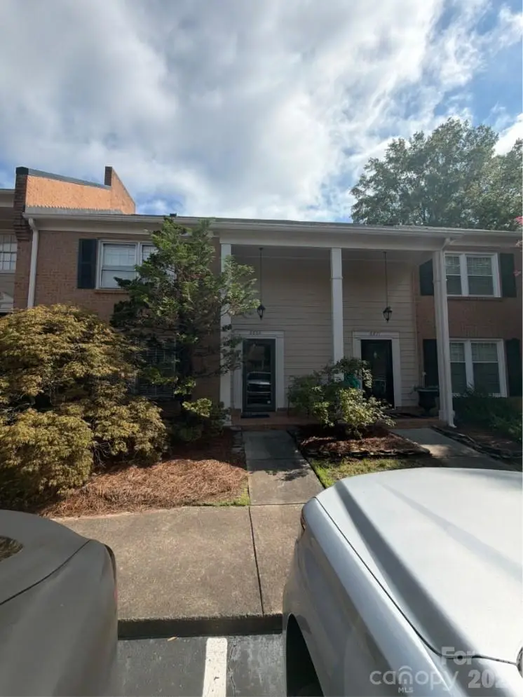 6869 Dumbarton Drive, Charlotte, NC 28210 - #1