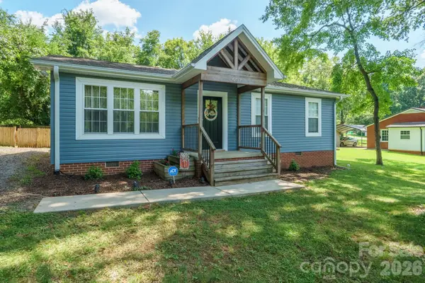 607 E 17th Street, Newton, NC 28658
