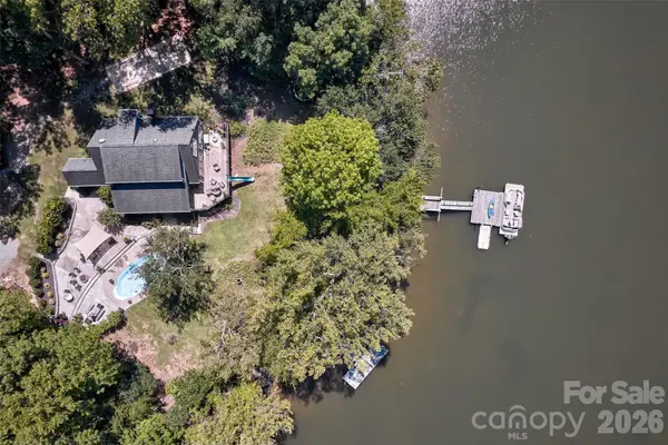 486 Willow Cove Road, Lake Wylie, SC 29710
