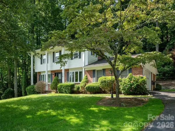 211 Ginseng Lane, Hendersonville, NC 28791