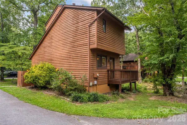 15 N Garden Court, Fletcher, NC 28732