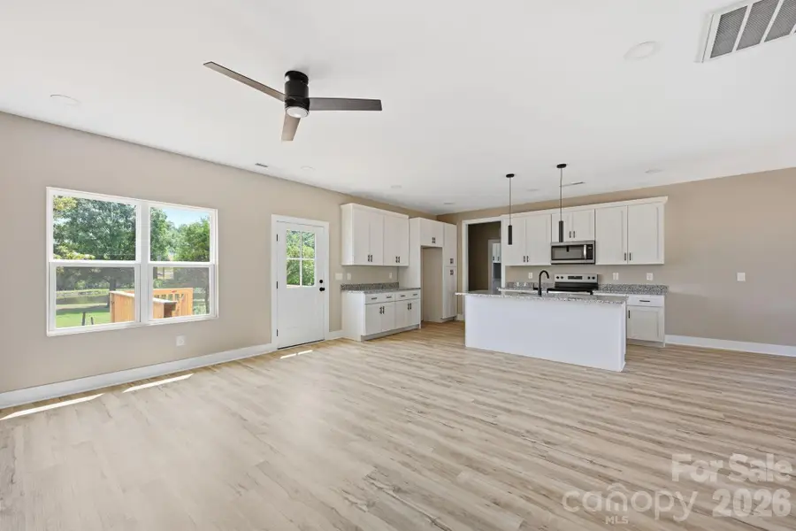 1517 Robin Road, Newton, NC 28658 - #2