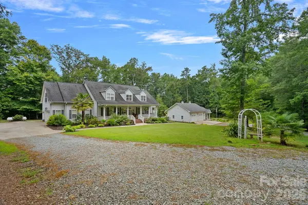 3850 Oakdale Road, Charlotte, NC 28216