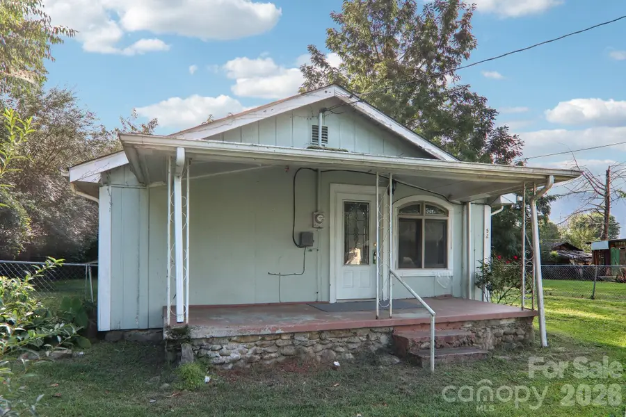 52 Clay Street, Waynesville, NC 28786 - #3