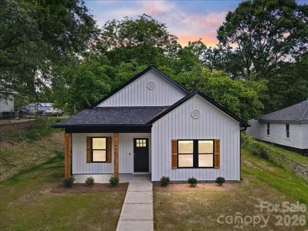 2041 S Pine Drive, Gastonia, NC 28054
