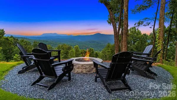 538 Pinnacle Mountain Preserve Road, Zirconia, NC 28790